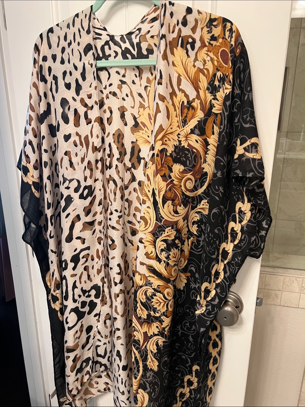 Animal Print & Baroque Black/Tan Kimono